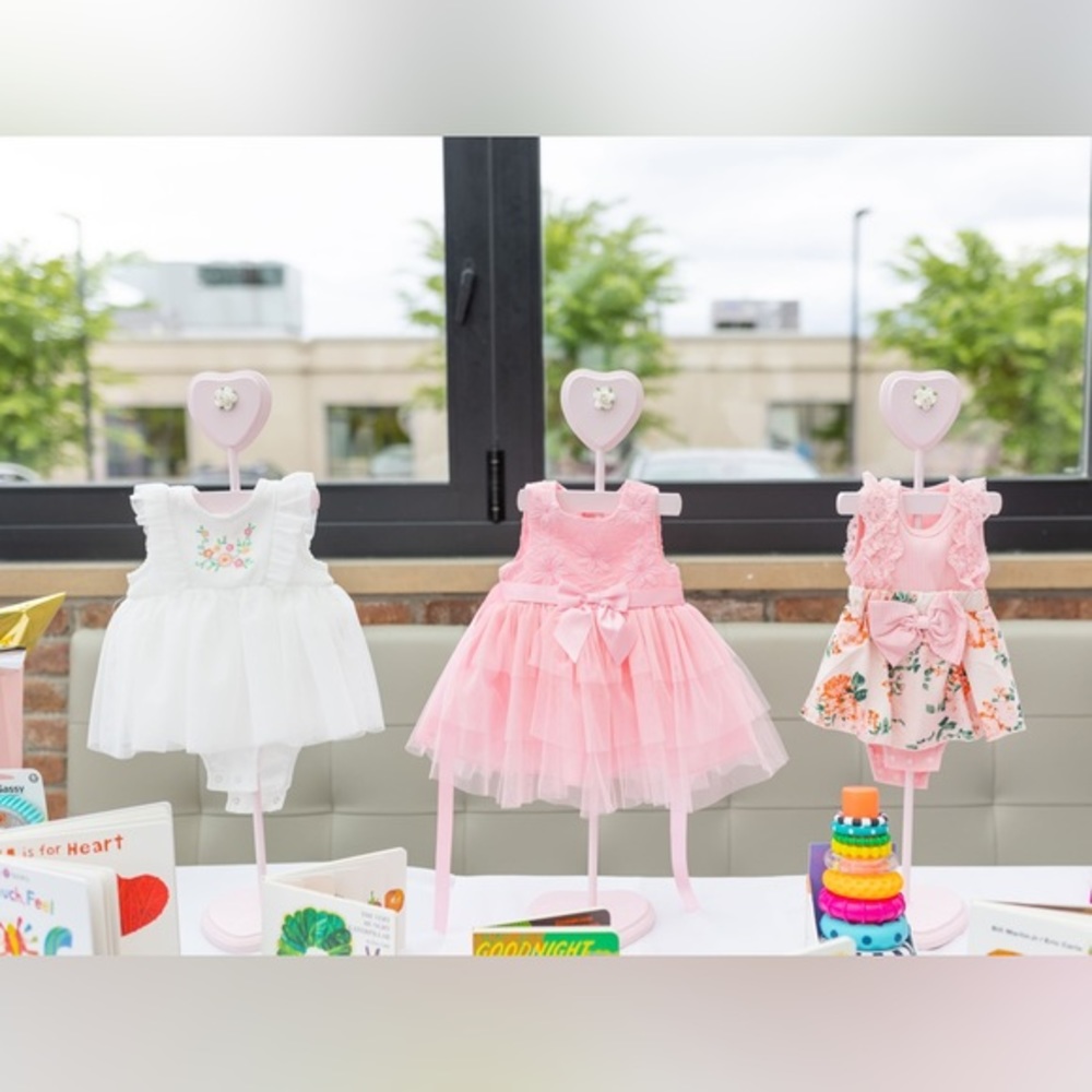 3 Dress Stands
